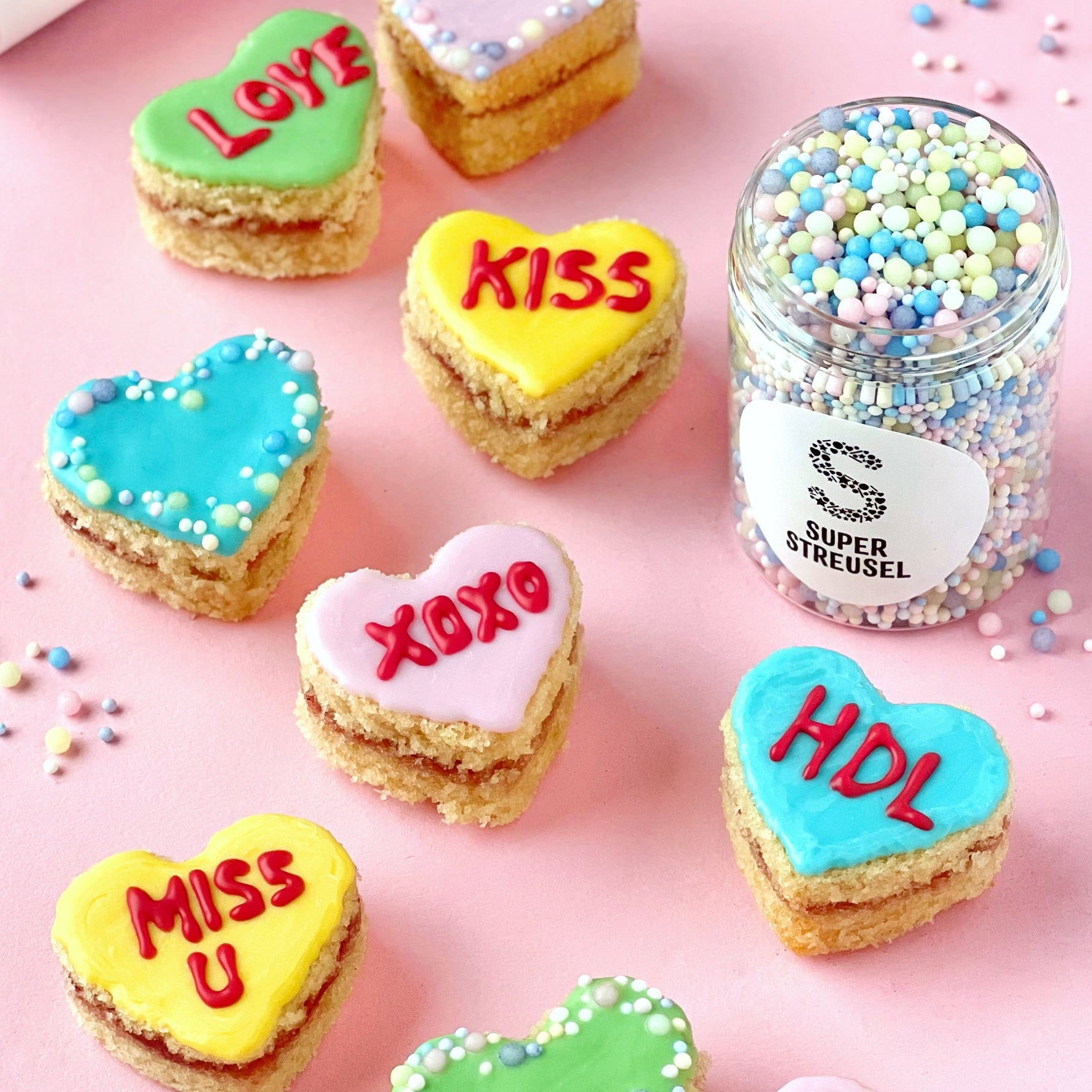 Easy Petit Fours als Conversation Hearts