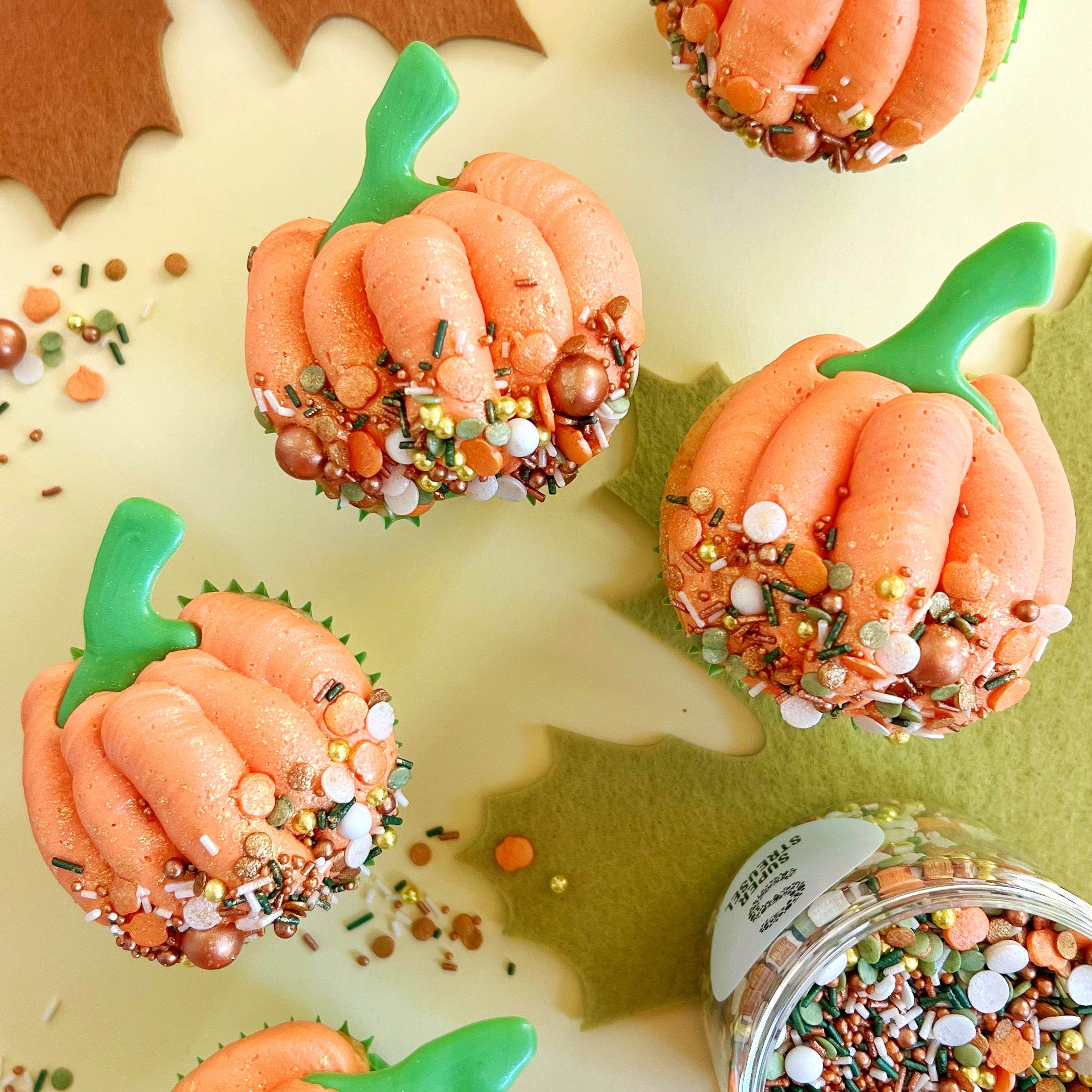 Herbst | Blätter & Kürbis Zuckerstreusel | Essbare Backdekoration ... Herbst | Blätter & Kürbis Zuckerstreusel | Essbare Backdekoration ...